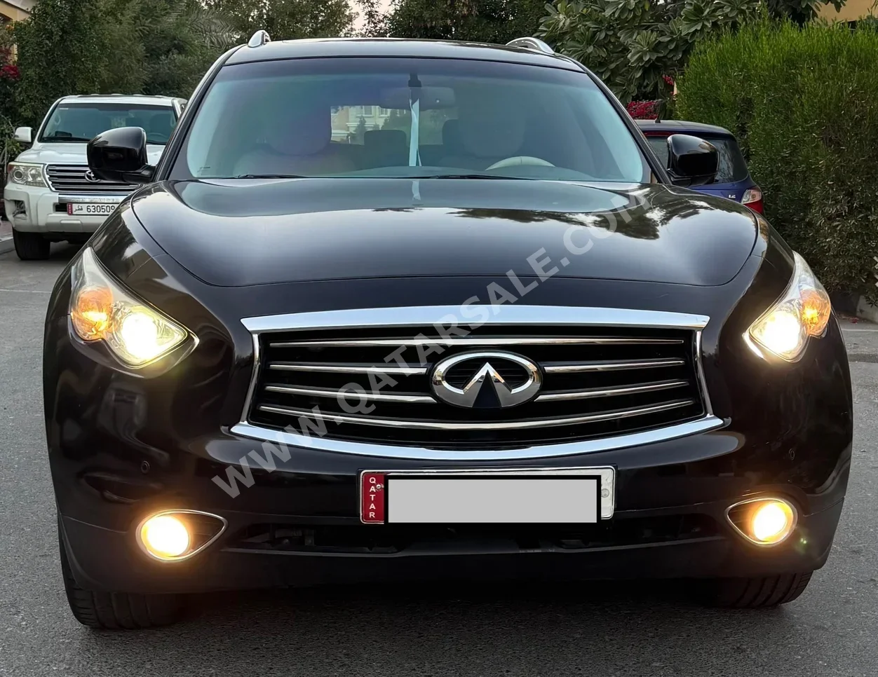 Infiniti  QX  70  2014  Automatic  207,000 Km  6 Cylinder  Four Wheel Drive (4WD)  SUV  Black