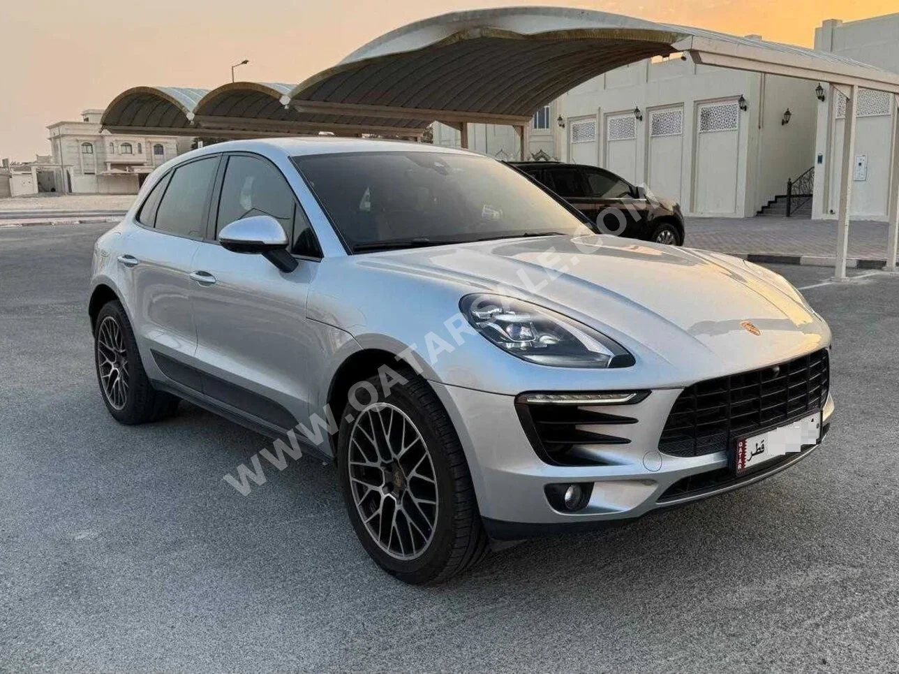 Porsche  Macan  S  2018  Automatic  66,000 Km  4 Cylinder  Four Wheel Drive (4WD)  SUV  Silver  With Warranty