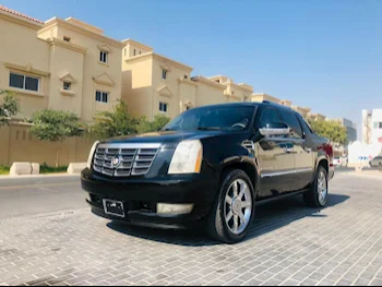  Cadillac  Escalade  2009  Automatic  277,000 Km  8 Cylinder  Four Wheel Drive (4WD)  Pick Up  Black  With Warranty