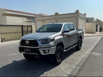 Toyota  Hilux  SR5  2022  Automatic  50,000 Km  4 Cylinder  Four Wheel Drive (4WD)  Pick Up  Silver  With Warranty