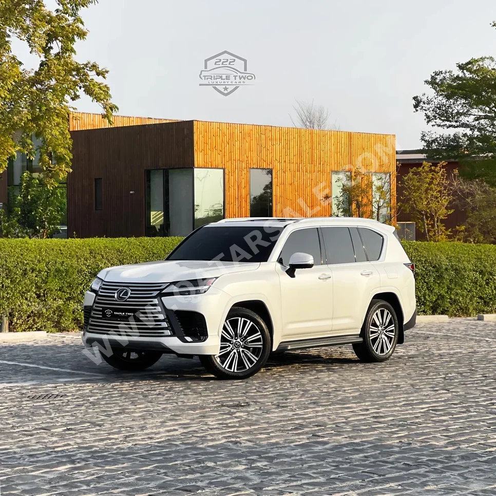 Lexus  LX  600 Luxury  2023  Automatic  85,000 Km  6 Cylinder  Four Wheel Drive (4WD)  SUV  White  With Warranty