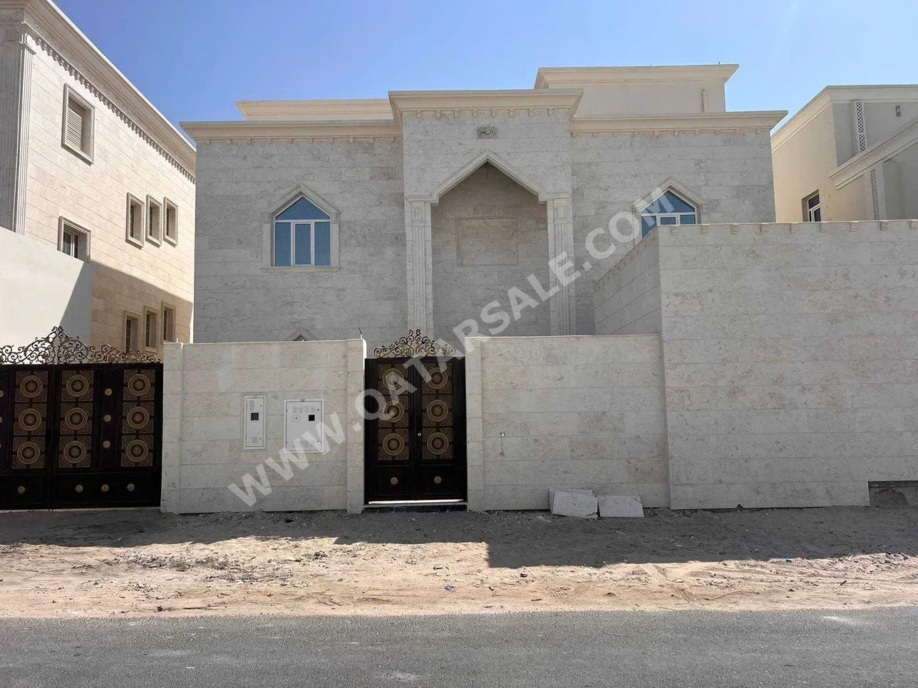 سكن عائلي  - غير مفروشة  - الوكرة  - الوكير  - 7 غرف نوم