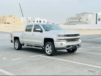 Chevrolet  Silverado  Z71  2017  Automatic  102,000 Km  8 Cylinder  Four Wheel Drive (4WD)  Pick Up  Silver