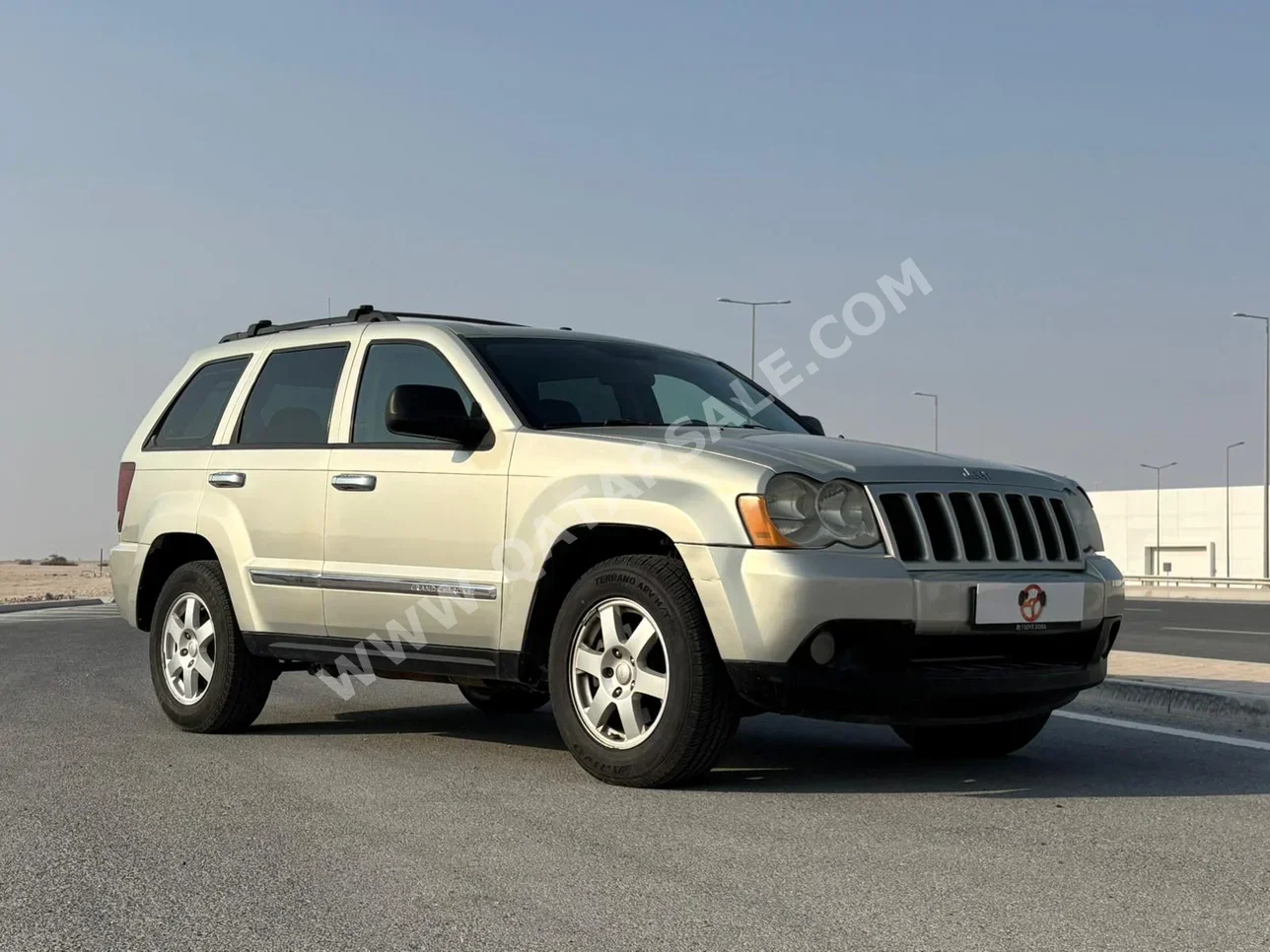 Jeep  Cherokee  2010  Automatic  181,000 Km  6 Cylinder  Four Wheel Drive (4WD)  SUV  Gold