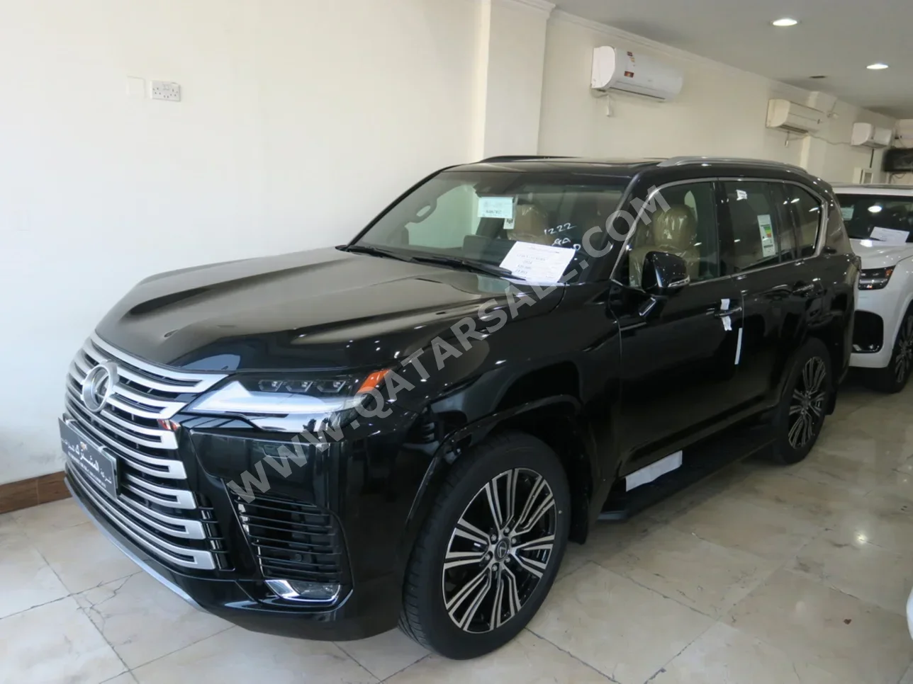 Lexus  LX  600 Luxury  2025  Automatic  0 Km  6 Cylinder  Four Wheel Drive (4WD)  SUV  Black  With Warranty