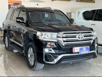 Toyota  Land Cruiser  VXR  2018  Automatic  185,000 Km  8 Cylinder  Four Wheel Drive (4WD)  SUV  Black