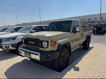 Toyota  Land Cruiser  LX  2024  Manual  32,500 Km  6 Cylinder  Four Wheel Drive (4WD)  Pick Up  Beige  With Warranty