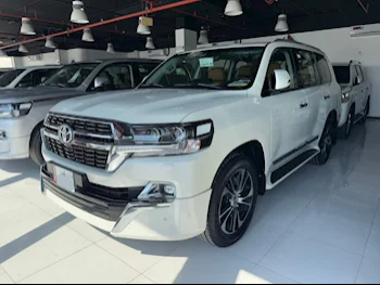 Toyota  Land Cruiser  GXR- Grand Touring  2021  Automatic  44,000 Km  6 Cylinder  Four Wheel Drive (4WD)  SUV  White