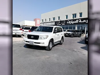 Toyota  Land Cruiser  G  2011  Automatic  261,000 Km  6 Cylinder  Four Wheel Drive (4WD)  SUV  White