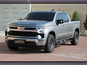 Chevrolet  Silverado  LT  2024  Automatic  9,900 Km  8 Cylinder  Four Wheel Drive (4WD)  Pick Up  Gray  With Warranty