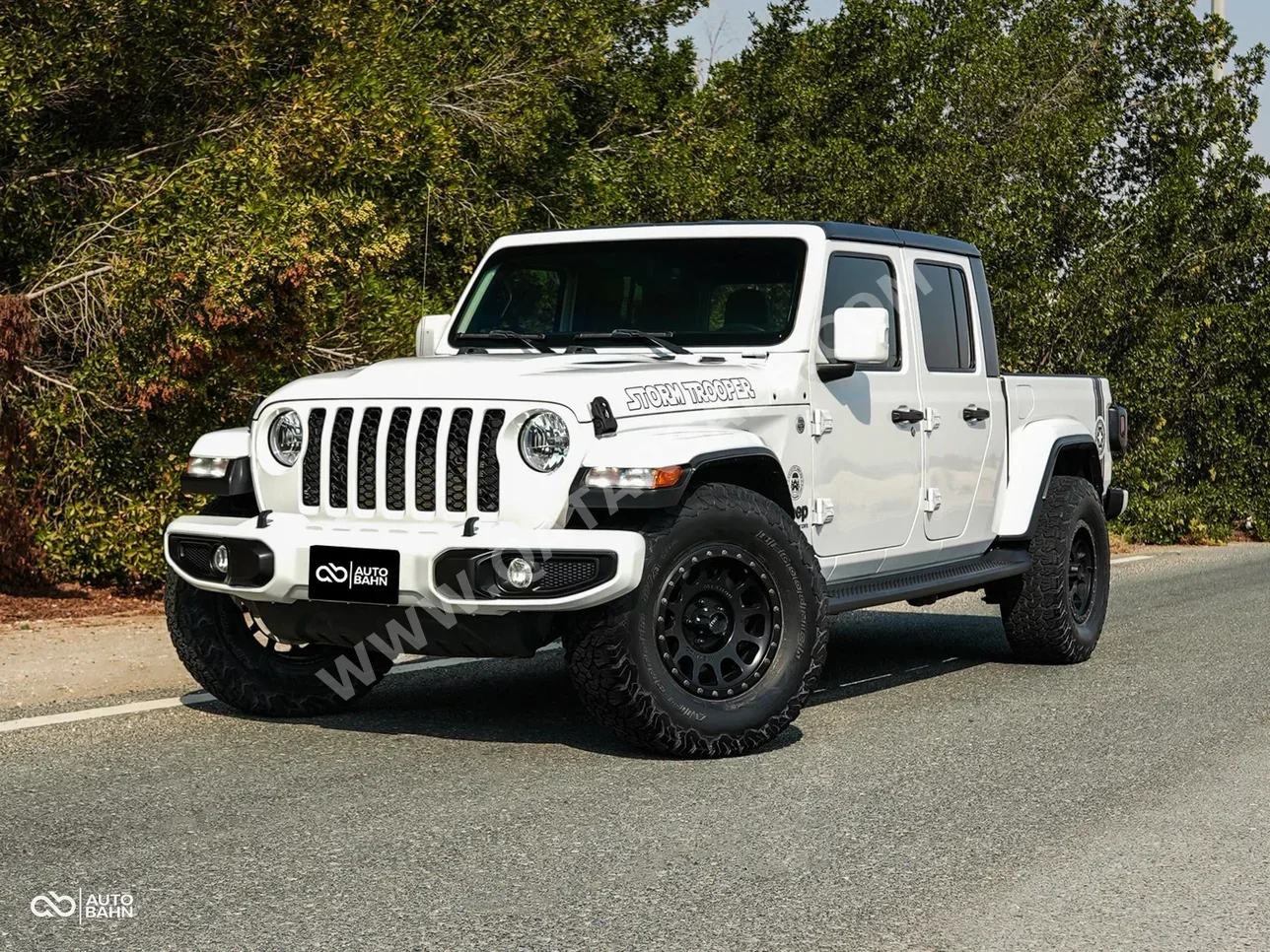 Jeep  Gladiator  Sport  2021  Automatic  60,000 Km  6 Cylinder  Four Wheel Drive (4WD)  Pick Up  White