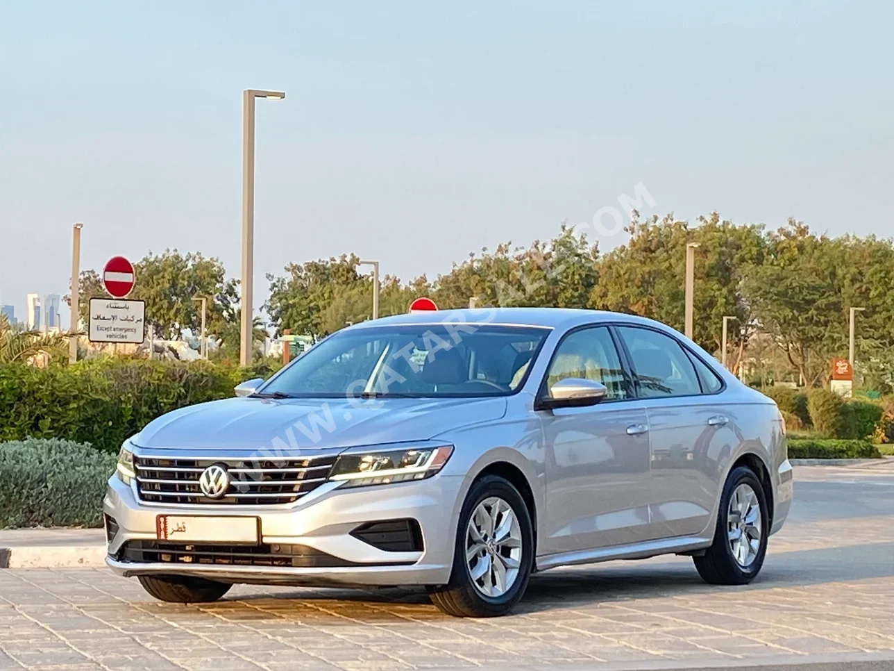 Volkswagen  Passat  SE  2020  Automatic  91,000 Km  5 Cylinder  Front Wheel Drive (FWD)  Sedan  Silver