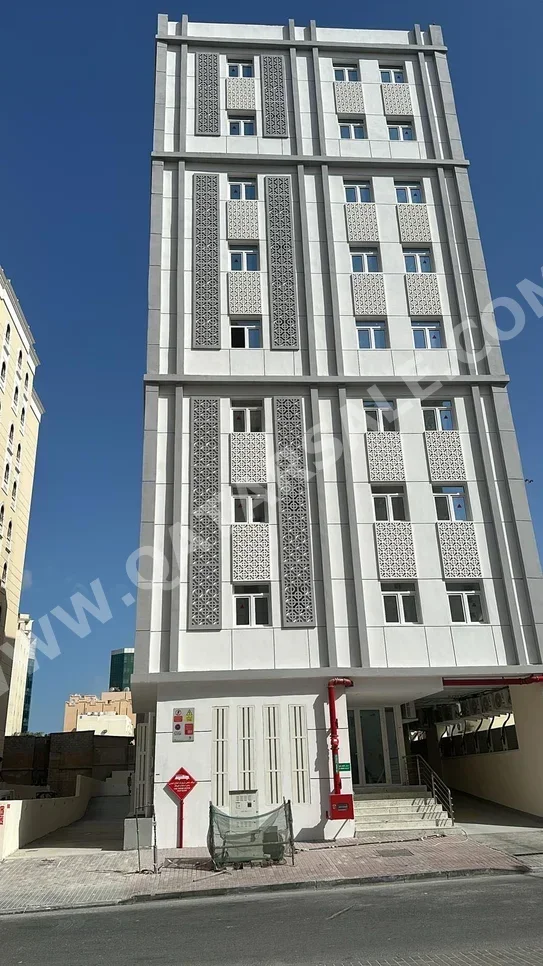Buildings, Towers & Compounds - Family Residential  - Doha  - Fereej Abdul Aziz  For Sale