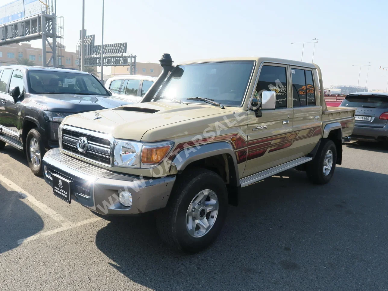 Toyota  Land Cruiser  LX  2023  Manual  11,000 Km  6 Cylinder  Four Wheel Drive (4WD)  Pick Up  Beige  With Warranty