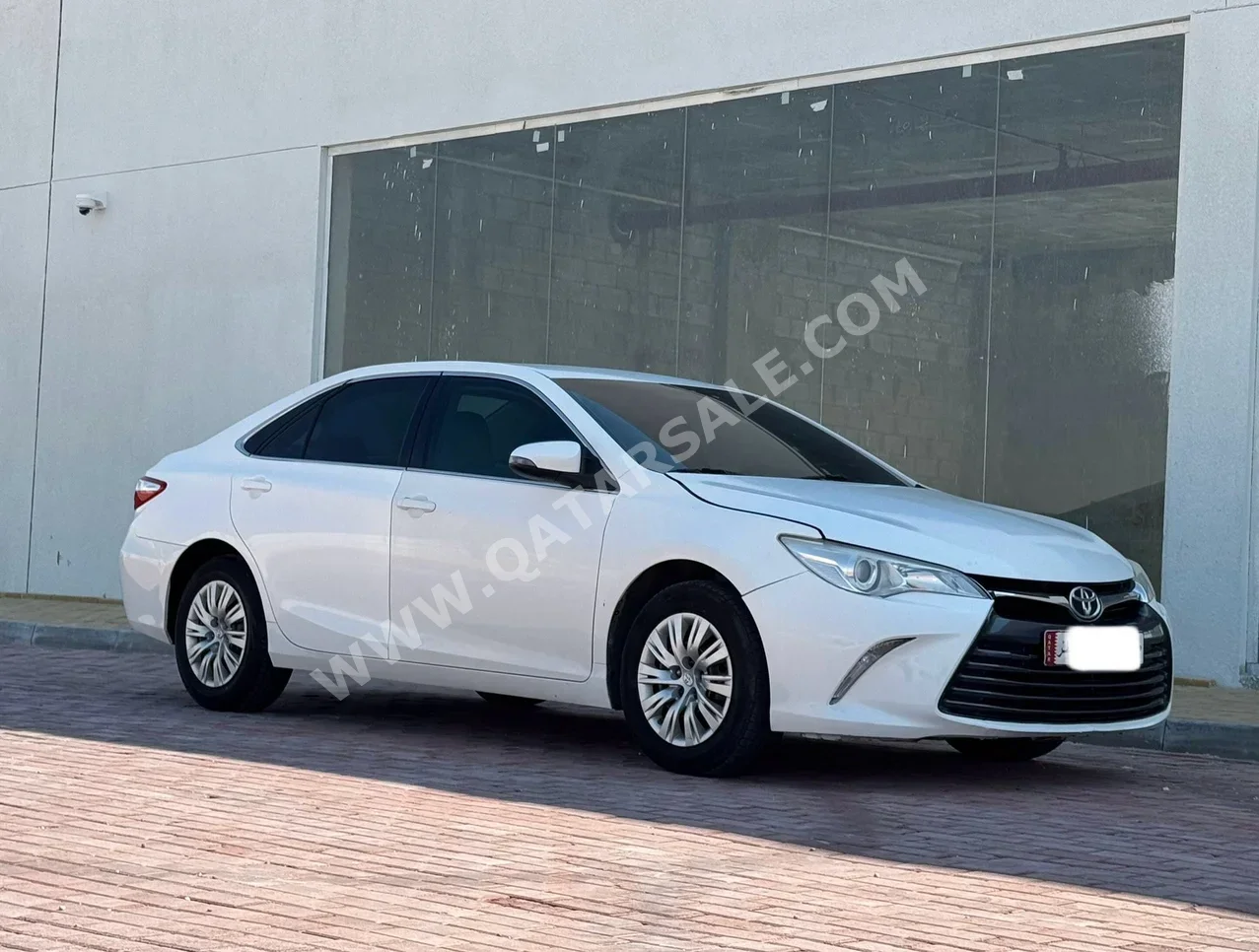 Toyota  Camry  GL  2017  Automatic  128,000 Km  4 Cylinder  Front Wheel Drive (FWD)  Sedan  White