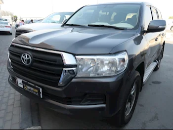 Toyota  Land Cruiser  GX  2017  Automatic  285,000 Km  6 Cylinder  Four Wheel Drive (4WD)  SUV  Gray