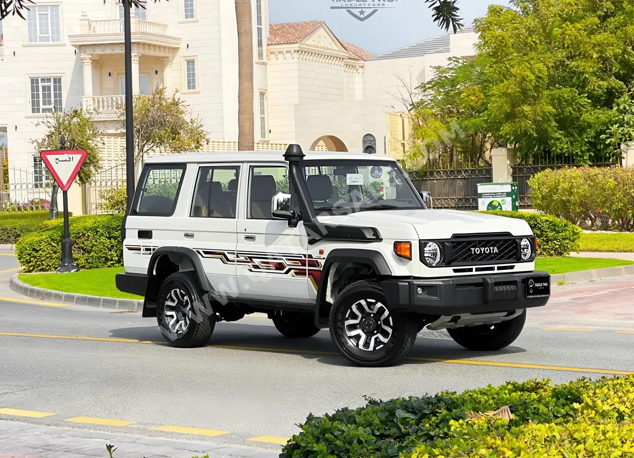 Toyota  Land Cruiser  Hard Top  2025  Manual  0 Km  6 Cylinder  Four Wheel Drive (4WD)  SUV  White  With Warranty