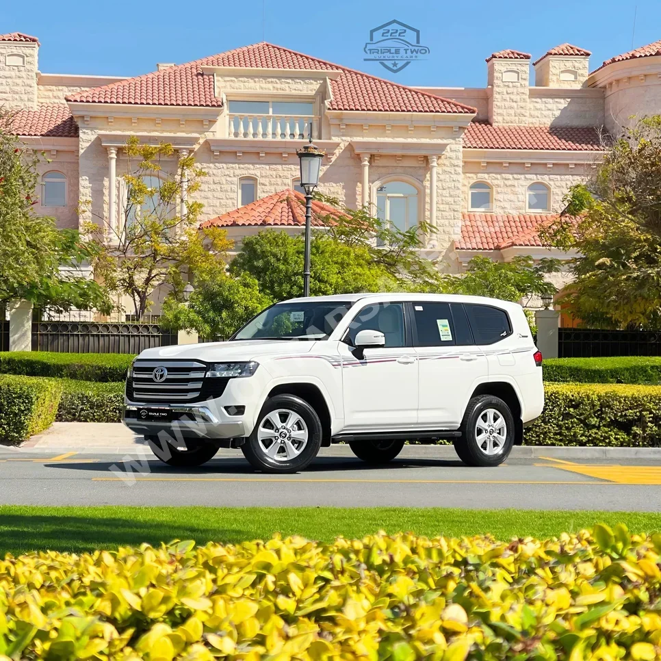 Toyota  Land Cruiser  GXR  2022  Automatic  55,000 Km  6 Cylinder  Four Wheel Drive (4WD)  SUV  White  With Warranty