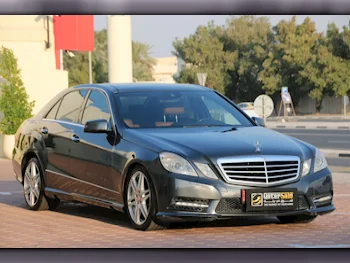 Mercedes-Benz  E-Class  300  2013  Automatic  128,000 Km  6 Cylinder  Rear Wheel Drive (RWD)  Sedan  Gray