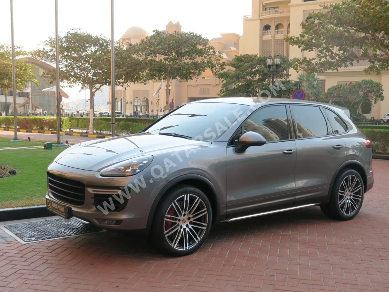 Porsche  Cayenne  Turbo  2015  Automatic  88,000 Km  8 Cylinder  Four Wheel Drive (4WD)  SUV  Gray  With Warranty