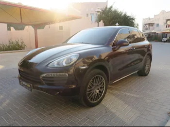 Porsche  Cayenne  S  2012  Automatic  123,000 Km  8 Cylinder  Four Wheel Drive (4WD)  SUV  Violet