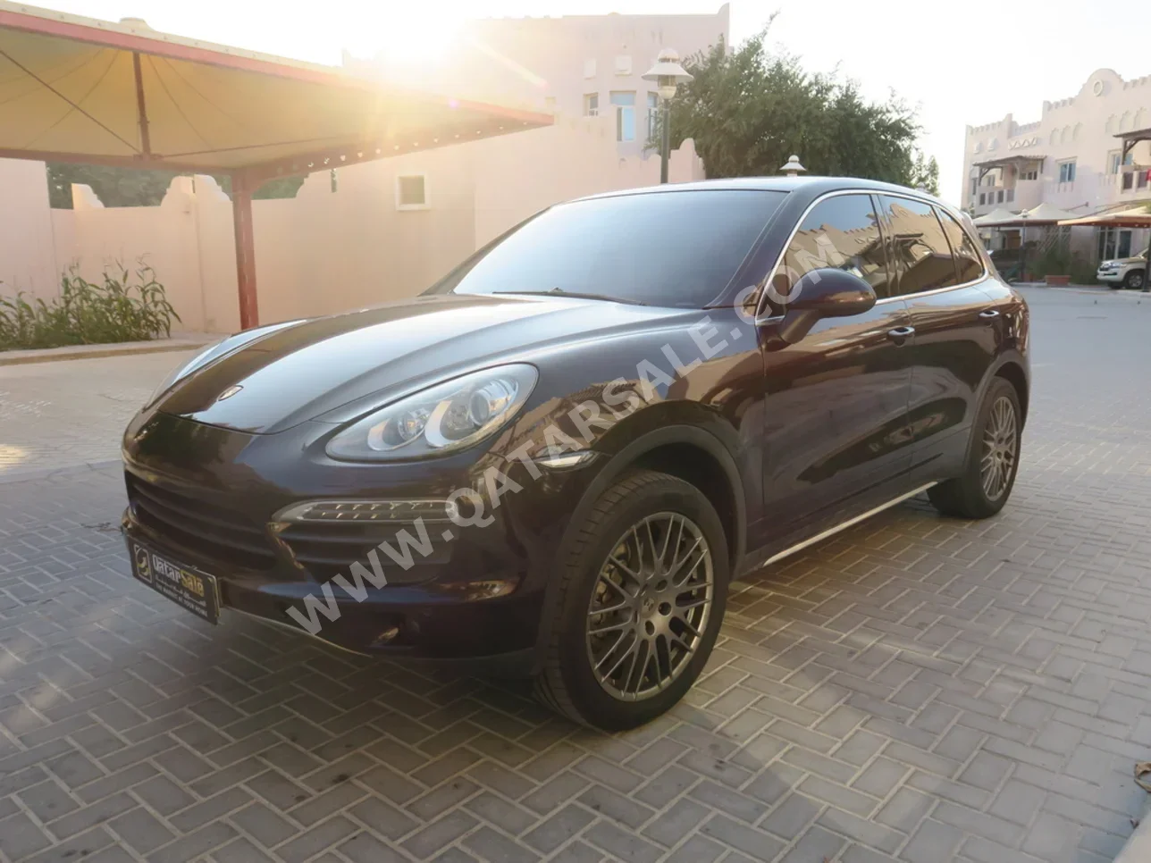 Porsche  Cayenne  S  2012  Automatic  123,000 Km  8 Cylinder  Four Wheel Drive (4WD)  SUV  Violet