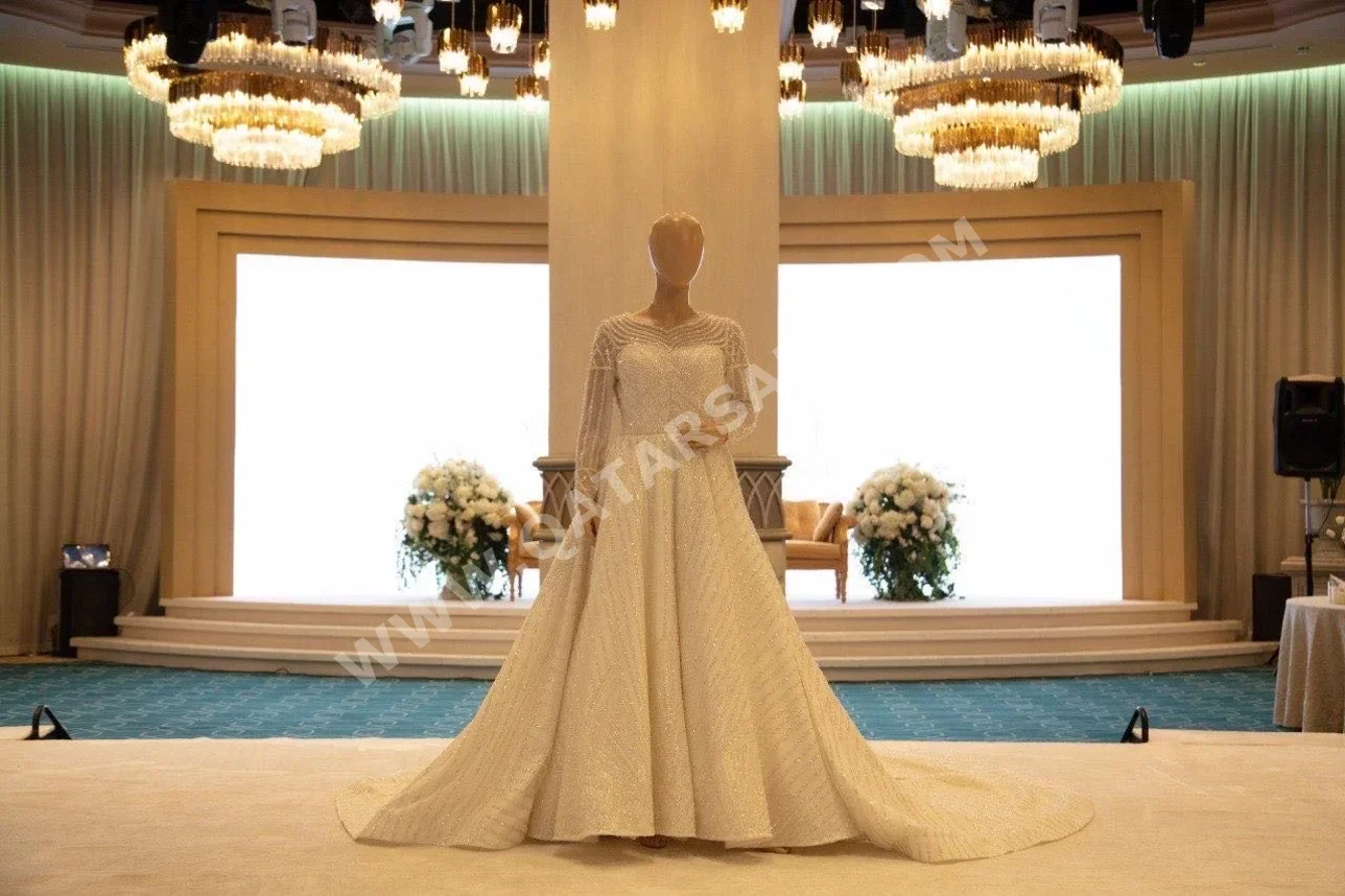 Wedding Dress  - White  -Size: Medium