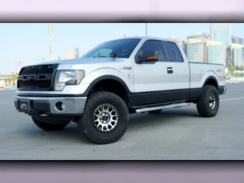 Ford  F  150 XLT  2012  Automatic  203,000 Km  8 Cylinder  Four Wheel Drive (4WD)  Pick Up  Silver