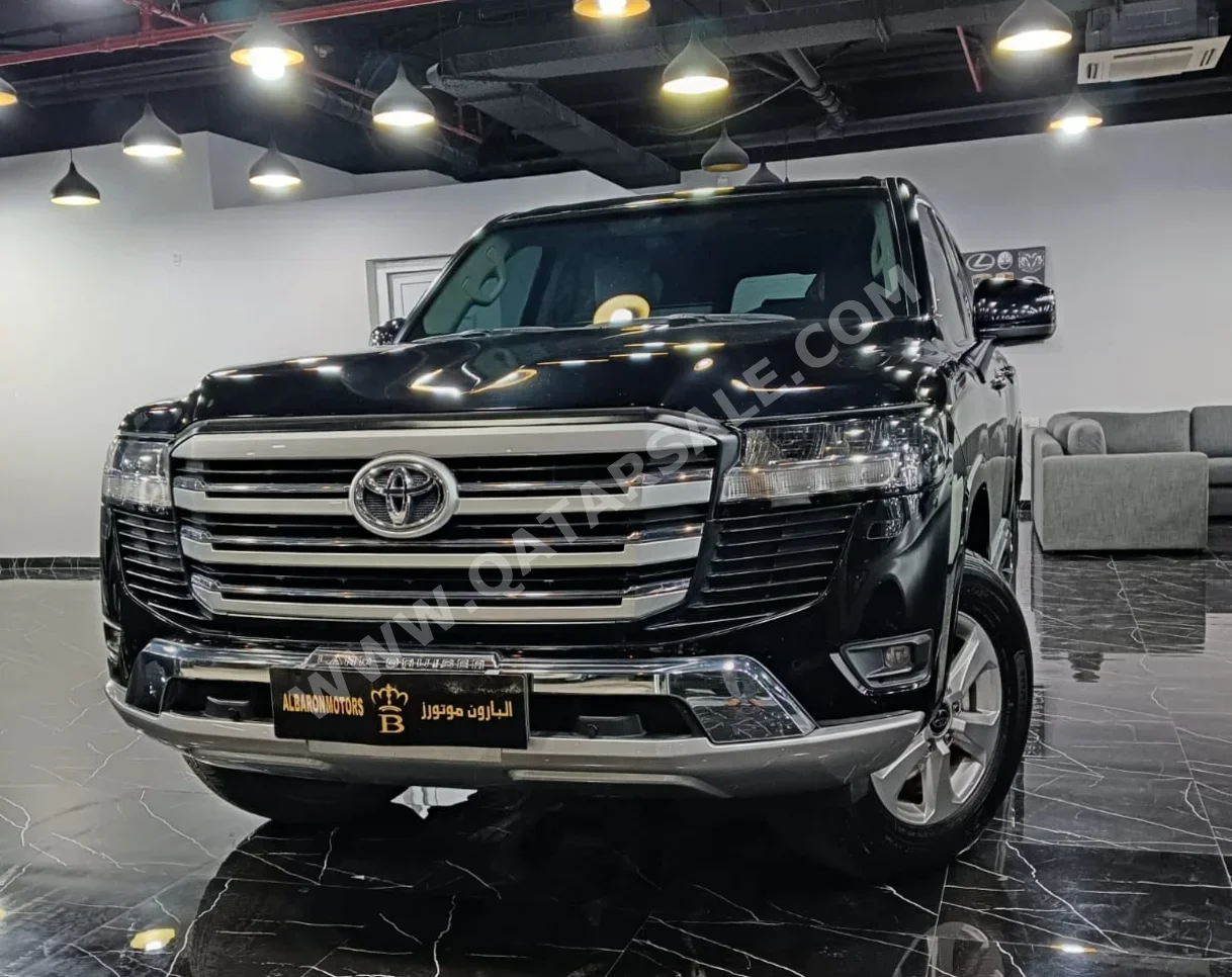 Toyota  Land Cruiser  GXR Twin Turbo  2022  Automatic  59,000 Km  6 Cylinder  Four Wheel Drive (4WD)  SUV  Black  With Warranty