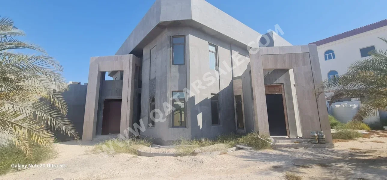 Family Residential  - Not Furnished  - Doha  - Al Duhail  - 4 Bedrooms