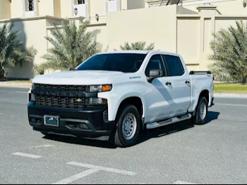 Chevrolet  Silverado  2019  Automatic  212,000 Km  8 Cylinder  Four Wheel Drive (4WD)  Pick Up  White