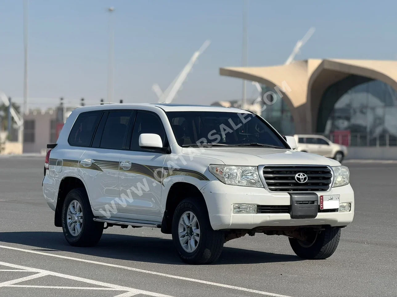 Toyota  Land Cruiser  GX  2008  Automatic  290,000 Km  6 Cylinder  Four Wheel Drive (4WD)  SUV  White