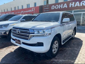 Toyota  Land Cruiser  GXR  2018  Automatic  301,000 Km  6 Cylinder  Four Wheel Drive (4WD)  SUV  White