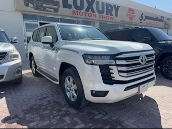 Toyota  Land Cruiser  GXR Twin Turbo  2022  Automatic  81,000 Km  6 Cylinder  Four Wheel Drive (4WD)  SUV  White