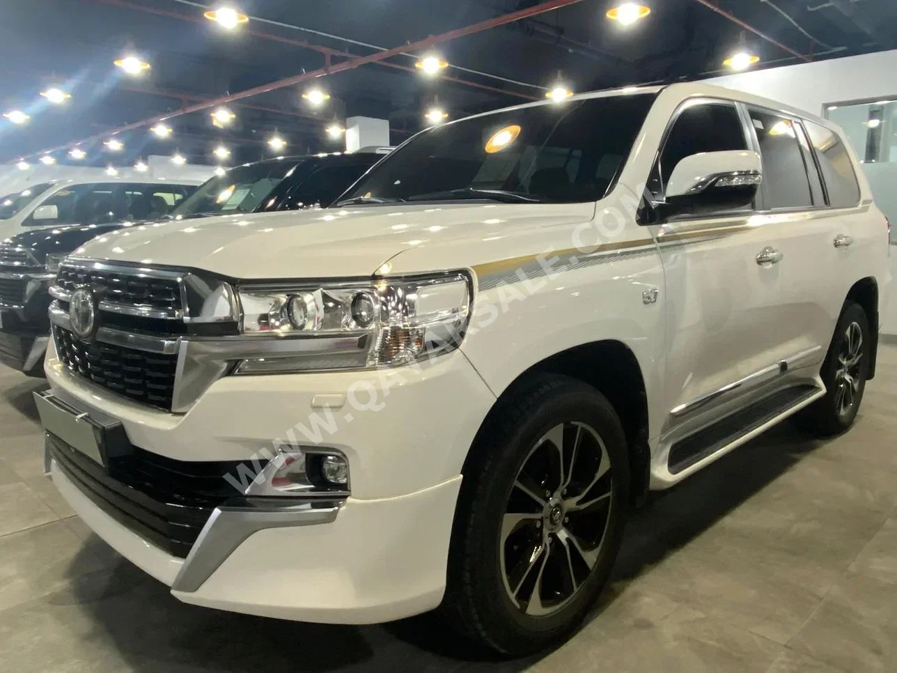 Toyota  Land Cruiser  GXR  2020  Automatic  158,000 Km  8 Cylinder  Four Wheel Drive (4WD)  SUV  White