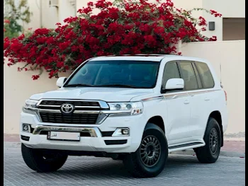 Toyota  Land Cruiser  GXR  2020  Automatic  181,000 Km  6 Cylinder  Four Wheel Drive (4WD)  SUV  White