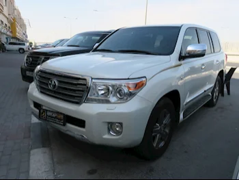 Toyota  Land Cruiser  VXR  2015  Automatic  247,000 Km  8 Cylinder  Four Wheel Drive (4WD)  SUV  Pearl