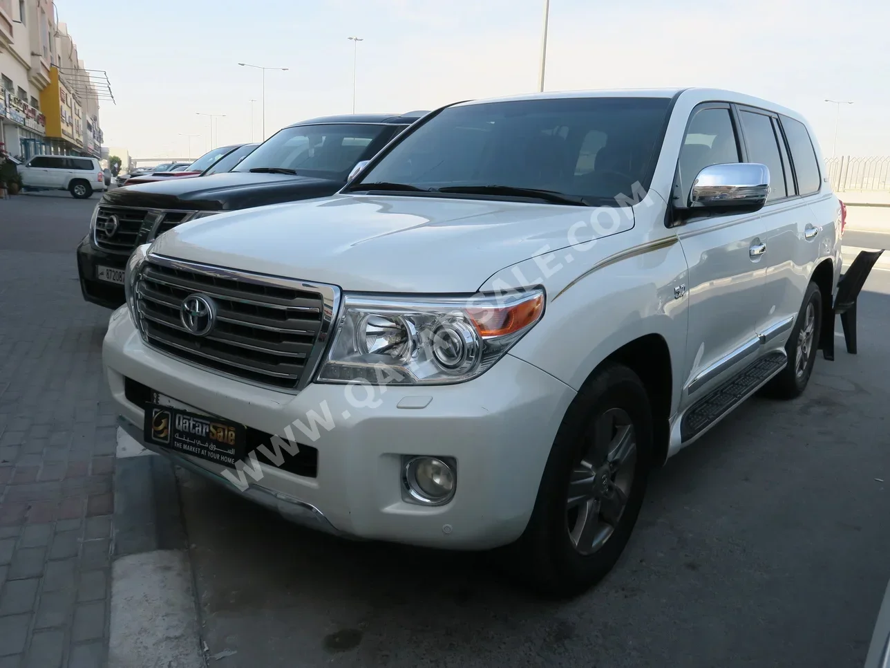 Toyota  Land Cruiser  VXR  2015  Automatic  247,000 Km  8 Cylinder  Four Wheel Drive (4WD)  SUV  Pearl