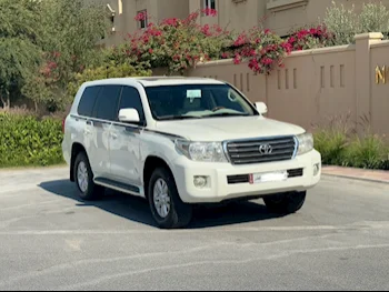 Toyota  Land Cruiser  GXR  2014  Automatic  240,000 Km  6 Cylinder  Four Wheel Drive (4WD)  SUV  White