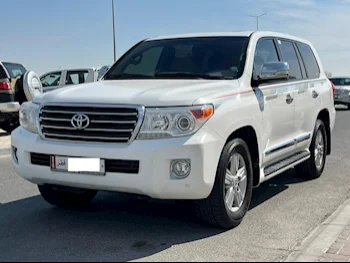 Toyota  Land Cruiser  GXR  2012  Automatic  436,000 Km  8 Cylinder  Four Wheel Drive (4WD)  SUV  White