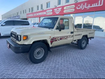 Toyota  Land Cruiser  LX  2024  Automatic  20,000 Km  6 Cylinder  Four Wheel Drive (4WD)  Pick Up  Beige  With Warranty