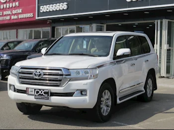 Toyota  Land Cruiser  GXR  2021  Automatic  217,000 Km  8 Cylinder  Four Wheel Drive (4WD)  SUV  White