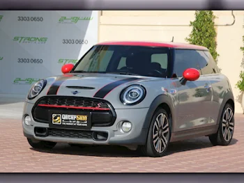 Mini  Cooper  S  2019  Automatic  165,000 Km  4 Cylinder  Front Wheel Drive (FWD)  Hatchback  Gray