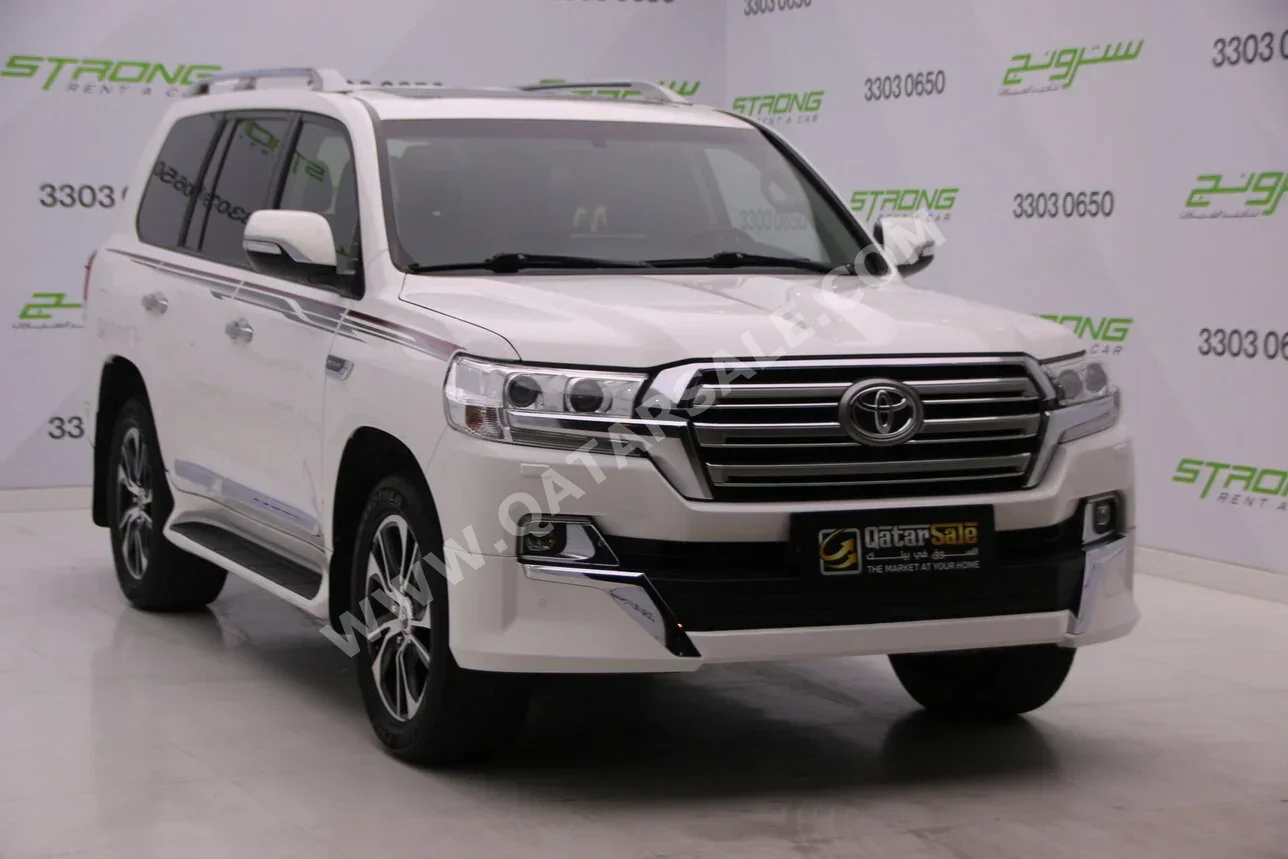  Toyota  Land Cruiser  GXR  2021  Automatic  90,000 Km  6 Cylinder  Four Wheel Drive (4WD)  SUV  White  With Warranty