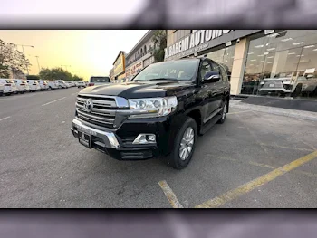 Toyota  Land Cruiser  GXR  2021  Automatic  28,000 Km  8 Cylinder  Four Wheel Drive (4WD)  SUV  Black