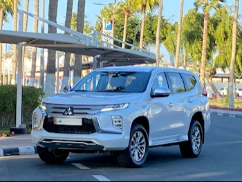 Mitsubishi  Pajero  Montero Sport  2020  Automatic  199,000 Km  6 Cylinder  Four Wheel Drive (4WD)  SUV  White