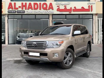 Toyota  Land Cruiser  VXR  2015  Automatic  350,000 Km  8 Cylinder  Four Wheel Drive (4WD)  SUV  Gold