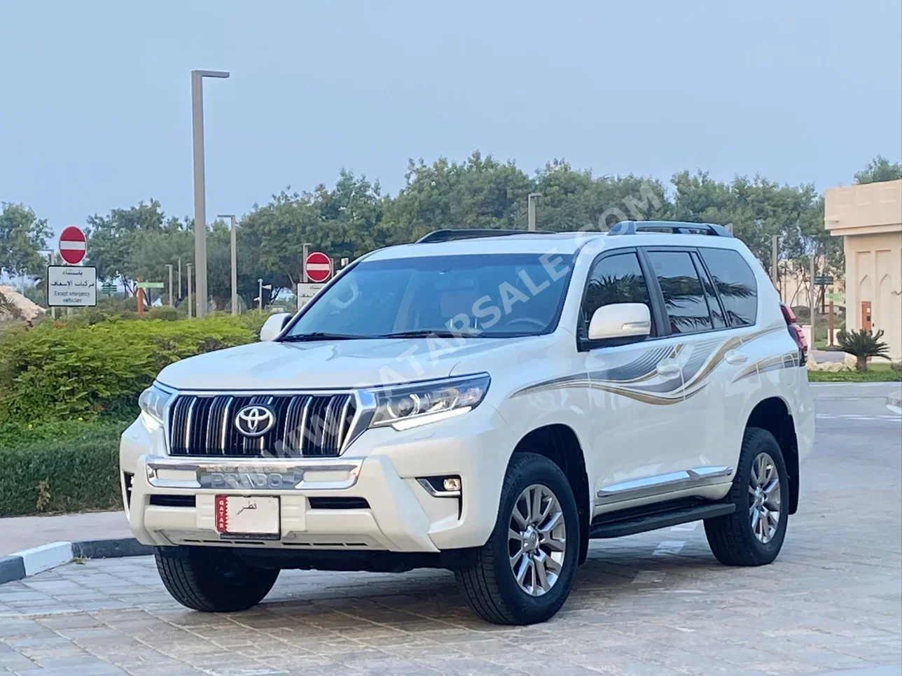 Toyota  Prado  TXL  2020  Automatic  94,000 Km  6 Cylinder  Four Wheel Drive (4WD)  SUV  White