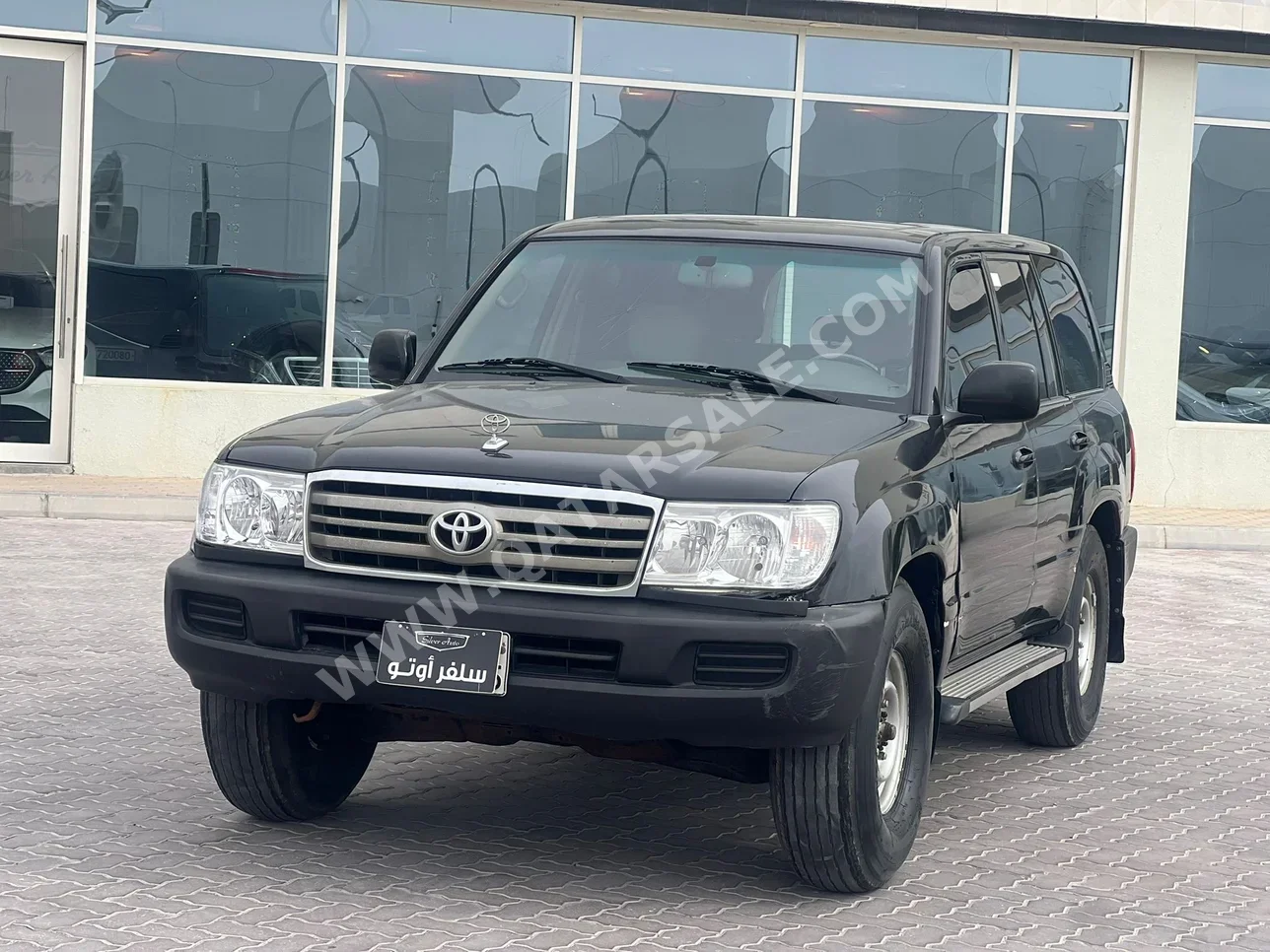 Toyota  Land Cruiser  GX  2006  Automatic  439,000 Km  6 Cylinder  Four Wheel Drive (4WD)  SUV  Black