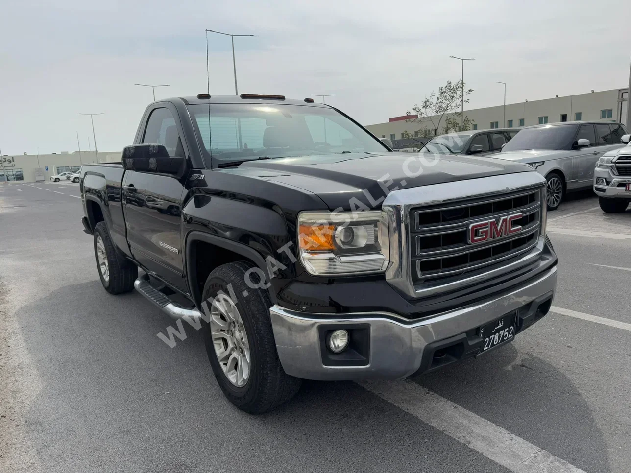 GMC  Sierra  SLE  2014  Automatic  65,000 Km  8 Cylinder  Four Wheel Drive (4WD)  Pick Up  Black